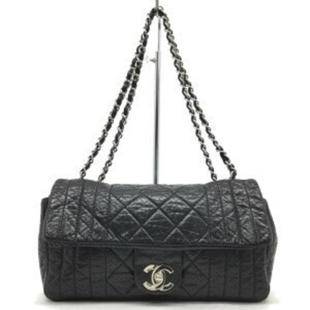 Christmas CHANEL Punching Matelasse Chain Shoulder Bag Black time